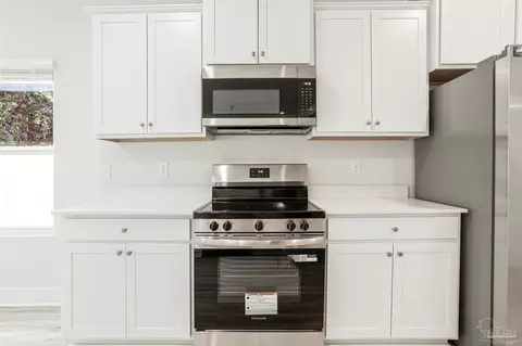 Kitchen - 3219 Water Birch Rd, Cantonment, FL 32533 photo 5 of 5