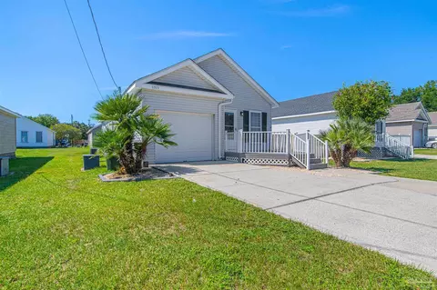 5323 Yellow Bluff Rd, Pensacola, FL 32507