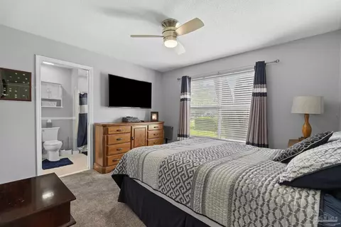 Bedroom - 5706 English Turn Dr, Pace, FL 32571 photo 4 of 7