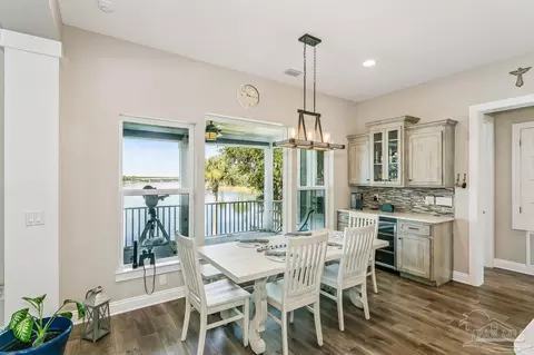 Dining - 7677 Petersen Pt Rd, Milton, FL 32583 photo 2 of 2