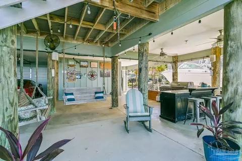 Exterior - 7677 Petersen Pt Rd, Milton, FL 32583 photo 10 of 11