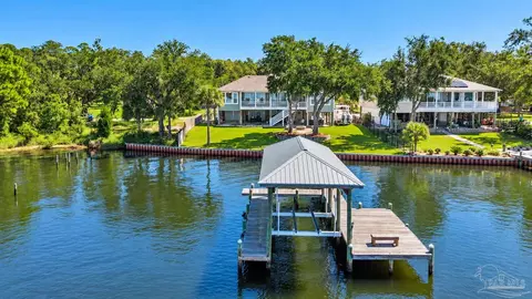 View/Area - 7677 Petersen Pt Rd, Milton, FL 32583 photo 2 of 5