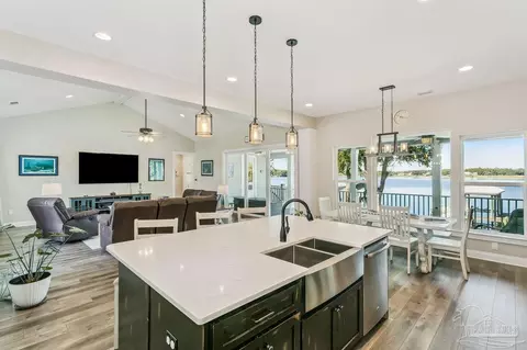 Kitchen - 7677 Petersen Pt Rd, Milton, FL 32583 photo 2 of 4