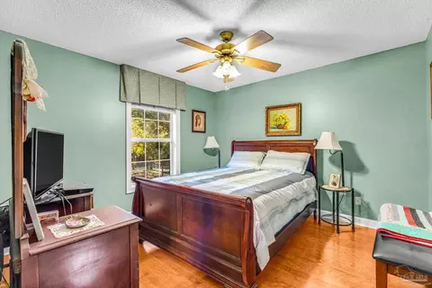 Bedroom - 2400 Renfroe Rd, Pace, FL 32571 photo 4 of 5