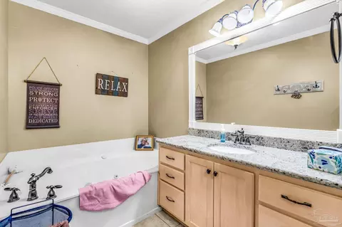 Bath - 2400 Renfroe Rd, Pace, FL 32571 photo 3 of 5
