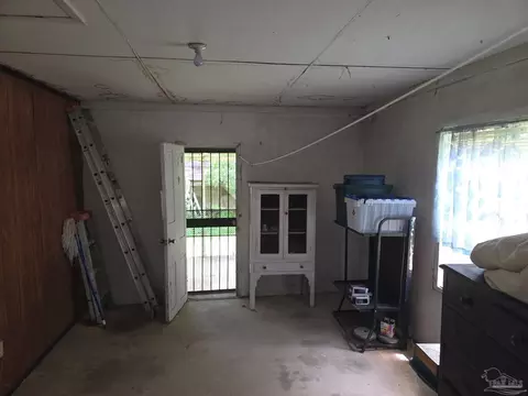 Bedroom - 6200 Arthur Brown Rd, Mcdavid, FL 32568 photo 4 of 4