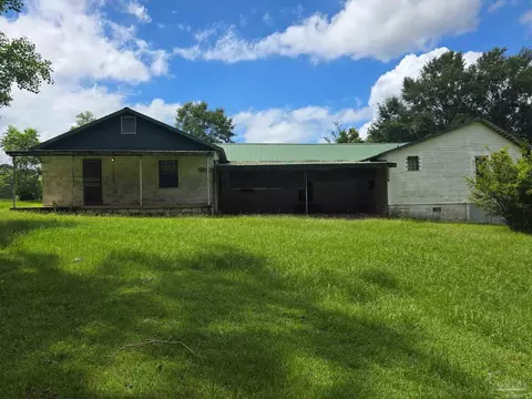 Exterior - 6200 Arthur Brown Rd, Mcdavid, FL 32568 photo 4 of 14