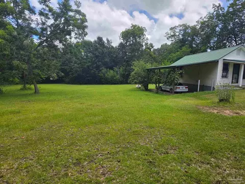 Exterior - 6200 Arthur Brown Rd, Mcdavid, FL 32568 photo 10 of 14