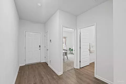 Entry Way - 894 Jesse Dr, Cantonment, FL 32533 photo 5 of 5