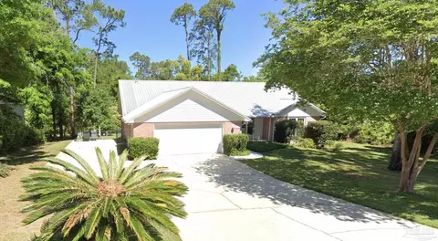 2725 Manuel Dr, Lillian, AL 36549