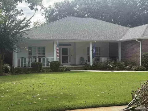 10261 Tanager Cir, Pensacola, FL 32507