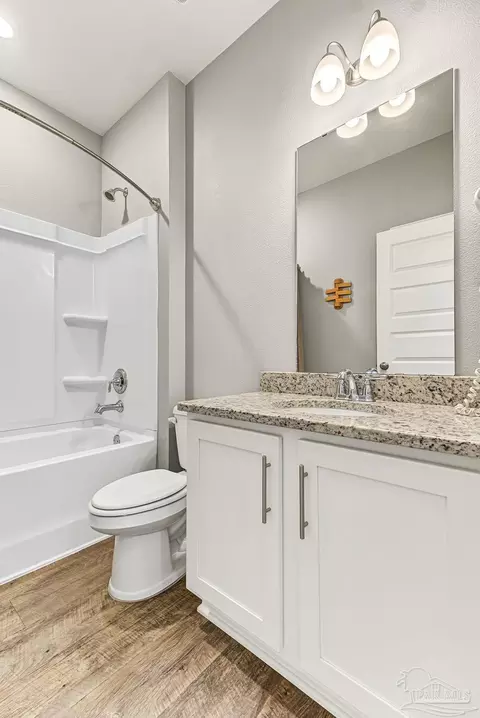 Bath - 8024 Silver Maple Dr, Milton, FL 32583 photo 3 of 3