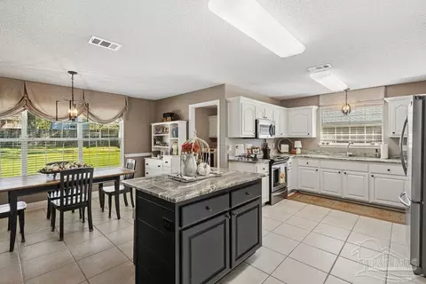Kitchen - 4220 Lancaster Gate Dr, Pace, FL 32571 photo 1 of 3