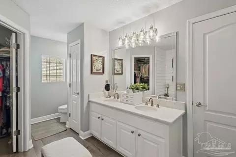 Bath - 4220 Lancaster Gate Dr, Pace, FL 32571 photo 3 of 4