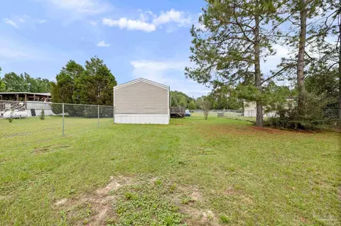4619 Thoroughbred Dr, Milton, FL 32583 photo 4