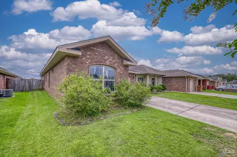 Exterior - 5802 Corkscrew Ct, Pace, FL 32571 photo 4 of 11
