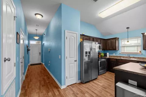 Entry Way - 5802 Corkscrew Ct, Pace, FL 32571 photo 5 of 8
