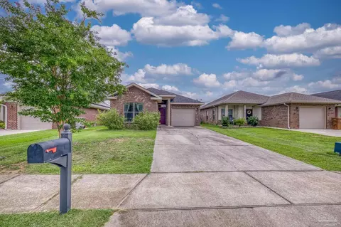 Exterior - 5802 Corkscrew Ct, Pace, FL 32571 photo 2 of 11