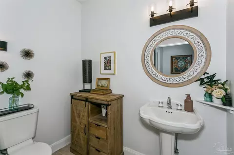 Bath - 1978 Tanbark Dr, Milton, FL 32583 photo 1 of 6