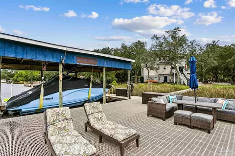 Exterior - 1978 Tanbark Dr, Milton, FL 32583 photo 13 of 14
