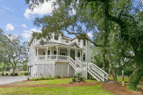 Exterior - 1978 Tanbark Dr, Milton, FL 32583 photo 3 of 14