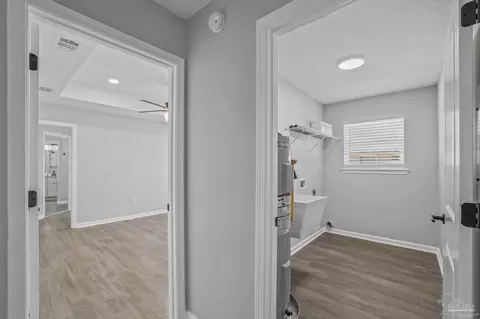 Entry Way - 5930 Clark Rd, Milton, FL 32570 photo 5 of 5