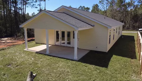 Exterior - 3272 Damon Dr, Milton, FL 32583 photo 2 of 3