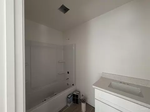 Bath - 3272 Damon Dr, Milton, FL 32583 photo 1 of 2