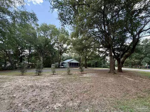 Exterior - 5032 Camp Ground Rd, Milton, FL 32583 photo 1 of 8