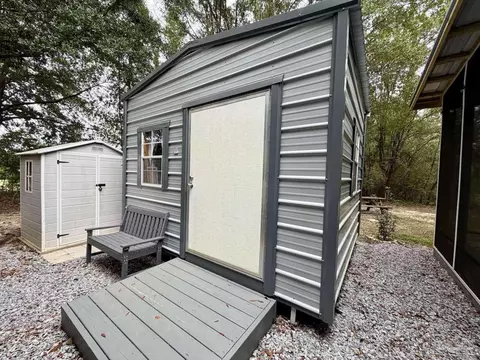 Exterior - 5032 Camp Ground Rd, Milton, FL 32583 photo 6 of 8