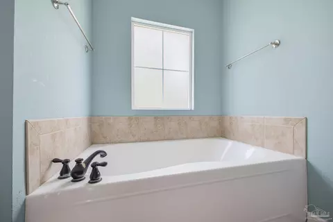 Bath - 110 Alicia Dr, Crestview, FL 32536 photo 4 of 4