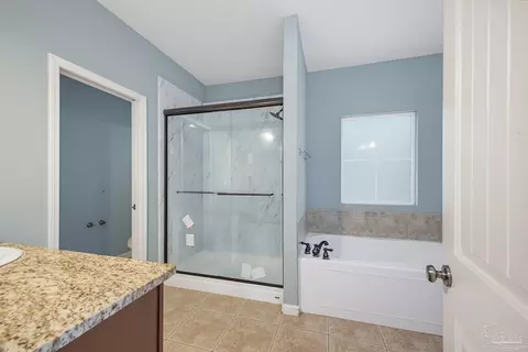 Bath - 110 Alicia Dr, Crestview, FL 32536 photo 2 of 4