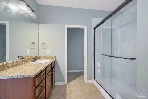 Bath - 110 Alicia Dr, Crestview, FL 32536 photo 3 of 4