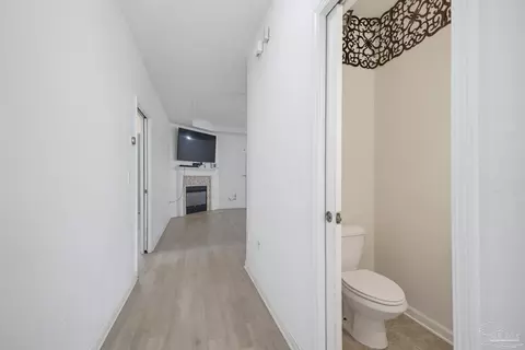Entry Way - 110 Alicia Dr, Crestview, FL 32536 photo 2 of 7