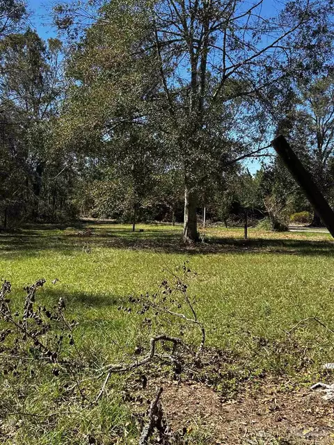 1012 Fleming Bridge Rd, Milton, FL 32570 photo 4