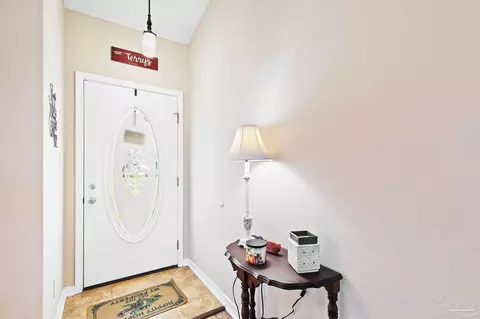 Entry Way - 3332 N Simmons Rd, Jay, FL 32565 photo 2 of 6