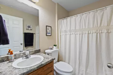 Bath - 3332 N Simmons Rd, Jay, FL 32565 photo 4 of 4