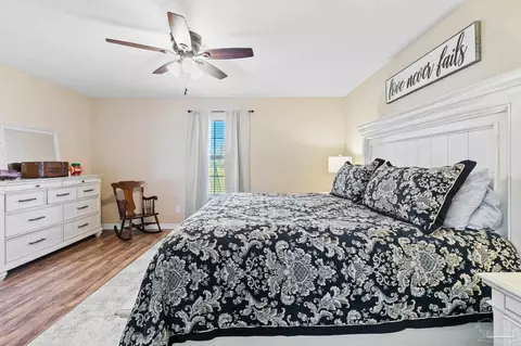 Bedroom - 3332 N Simmons Rd, Jay, FL 32565 photo 3 of 7