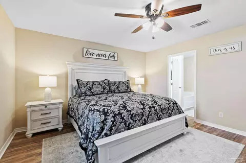 Bedroom - 3332 N Simmons Rd, Jay, FL 32565 photo 2 of 7