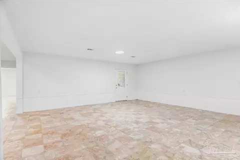 Living - 1886 Lodgepole Dr, Milton, FL 32583 photo 8 of 10