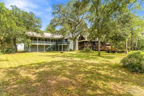 Exterior - 1886 Lodgepole Dr, Milton, FL 32583 photo 6 of 18