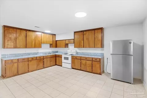 Kitchen - 1886 Lodgepole Dr, Milton, FL 32583 photo 3 of 3