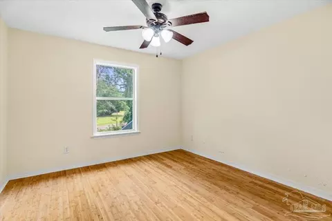 Bedroom - 1886 Lodgepole Dr, Milton, FL 32583 photo 2 of 3