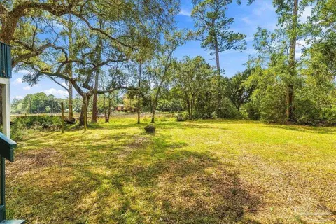 Exterior - 1886 Lodgepole Dr, Milton, FL 32583 photo 4 of 18