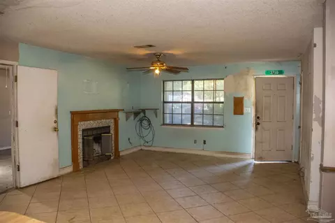 9910 Oak Haven Rd, Pensacola, FL 32526