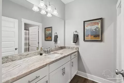 Bath - 6199 Cherry Hill Cir, Milton, FL 32571 photo 4 of 5