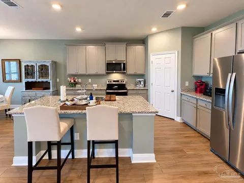 Kitchen - 7664 Piper Cir, Milton, FL 32583 photo 2 of 3