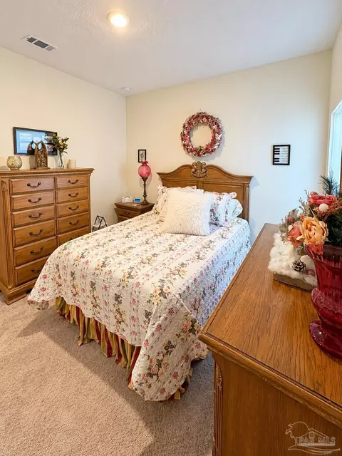 Bedroom - 7664 Piper Cir, Milton, FL 32583 photo 4 of 6
