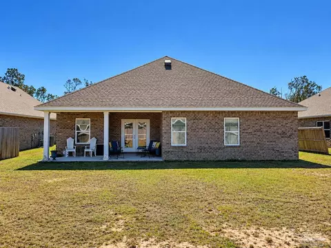 Exterior - 7664 Piper Cir, Milton, FL 32583 photo 3 of 4