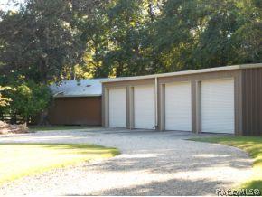 138 Young Dr, Inglis, FL 34449 photo 6